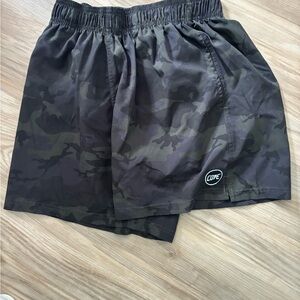 Cove Men's Athletic Camouflage Shorts - Black and Green